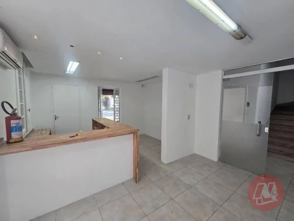 Imagem Casa para alugar, 376 m² por R$ 10.105,00/mês - Santa Cecília - Porto Alegre/RS