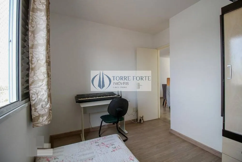 Imagem Apartamento com 2 dormitorios , varanda e 1 vaga em Itaquera .