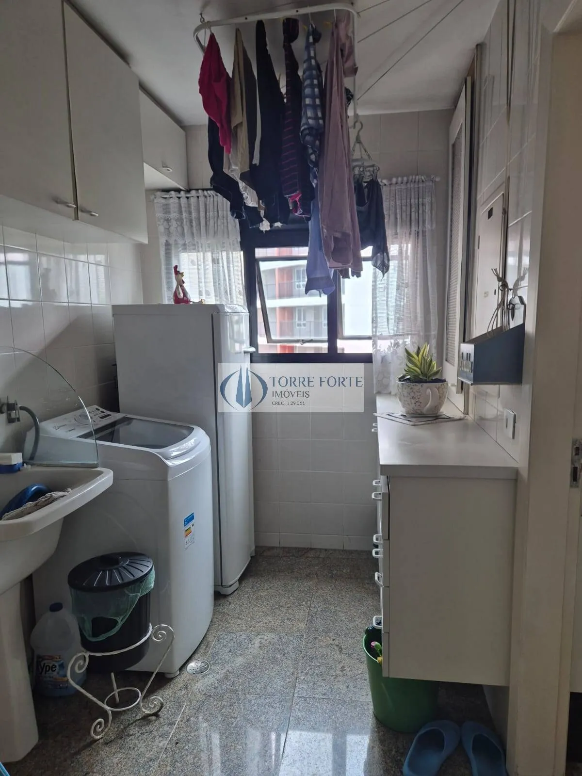 Imagem Ótimo apartamento, 184 m² 4 dormitórios sendo 3 suítes 3 vagas de garagem