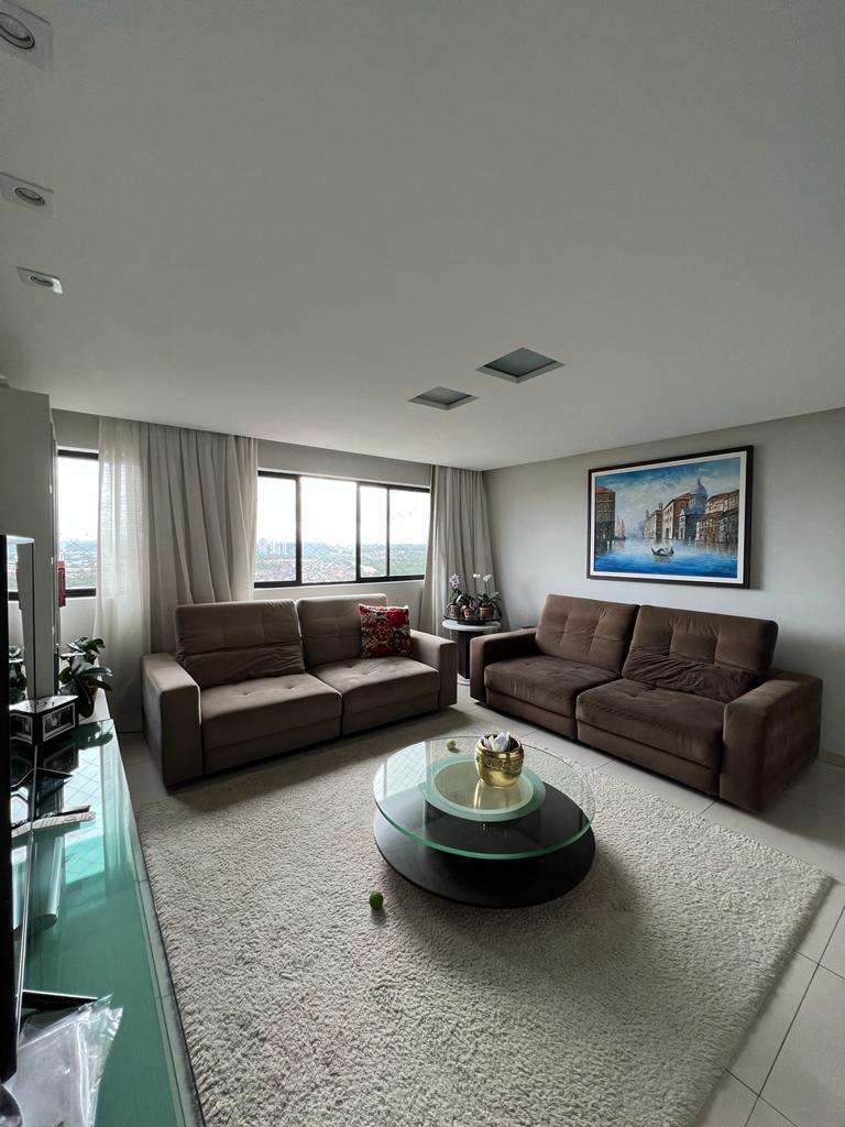 Imagem Apartamento com 4 Quartos à Venda, 226 m² em Monteiro - Recife
