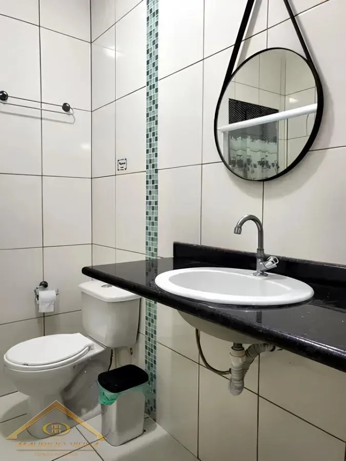 Imagem Casa em Condomínio para Venda em Cabo Frio / RJ no bairro Peró
