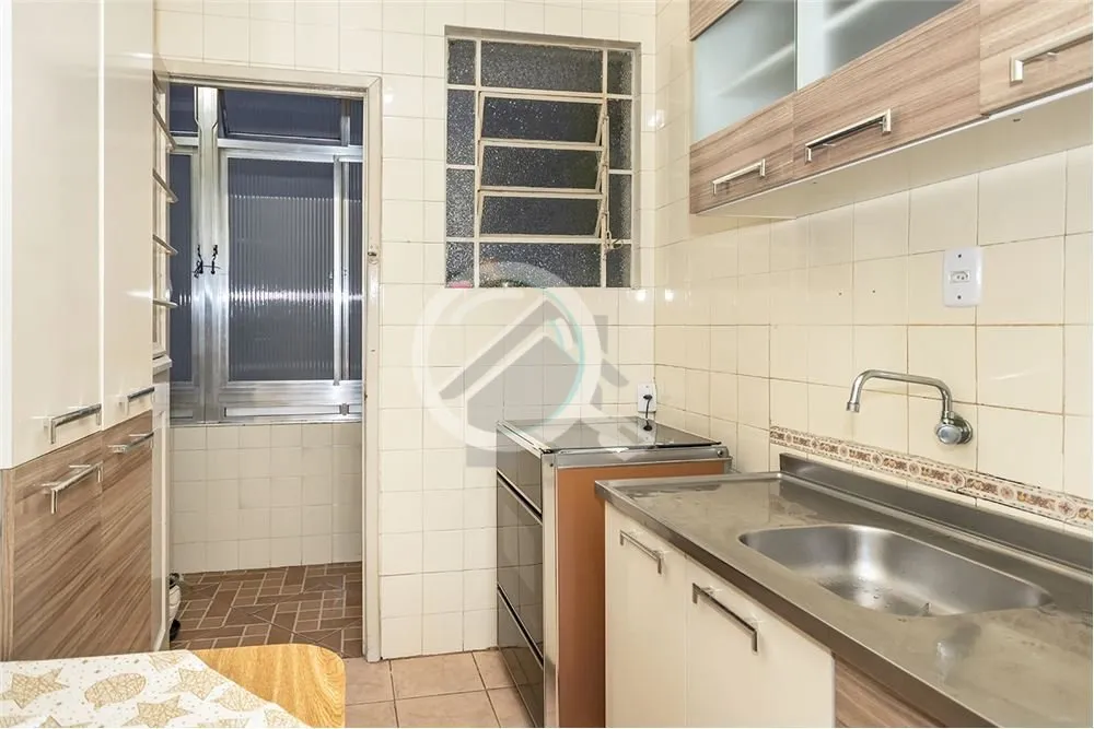 Imagem Este apartamento de 113 m² de área privativa oferece uma residência espaçosa e aconchegante no c...