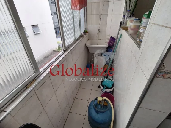 Imagem Apartamento à venda com 2 dormitórios no bairro da Encruzilhada em Santos por R$ 330.000,00