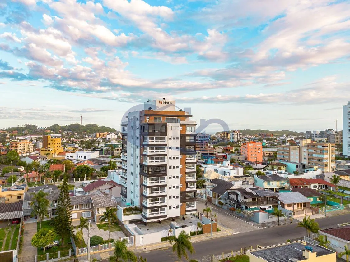 Imagem Apartamento a venda com 2 dormitorios no centro de Torres/RS
