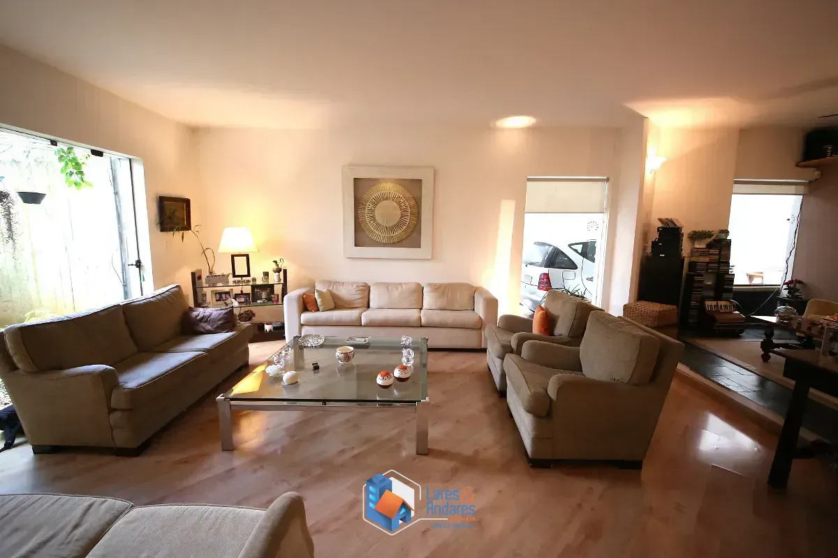 Imagem Casa para venda em Planalto Paulista com 5 quartos, sendo 3 suítes, 400m²