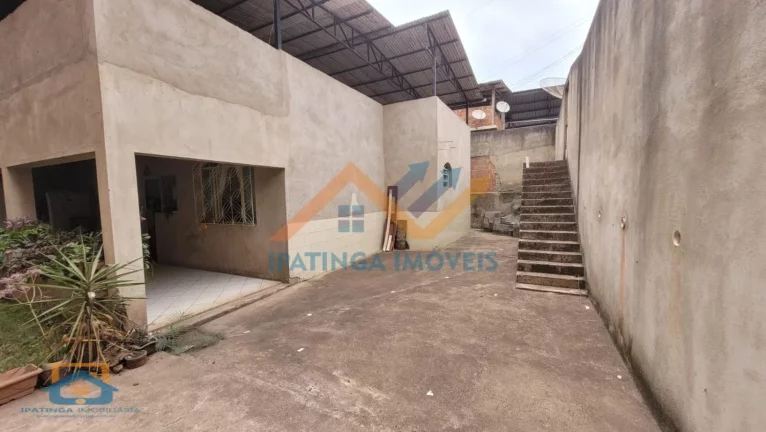 Foto do imóvel Casa com Lote grande - Ipatinga em Rua Blumenau