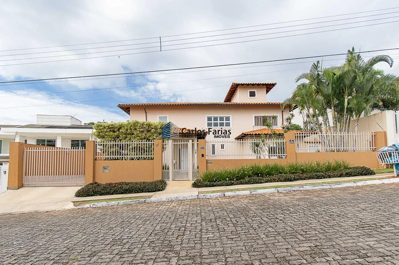 Foto do imóvel Casa em Condomínio para Venda em Brasília, Setor Habitacional Jardim Botânico, 4 dormitórios, 4 suítes, 6 banheiros, 4 vagas