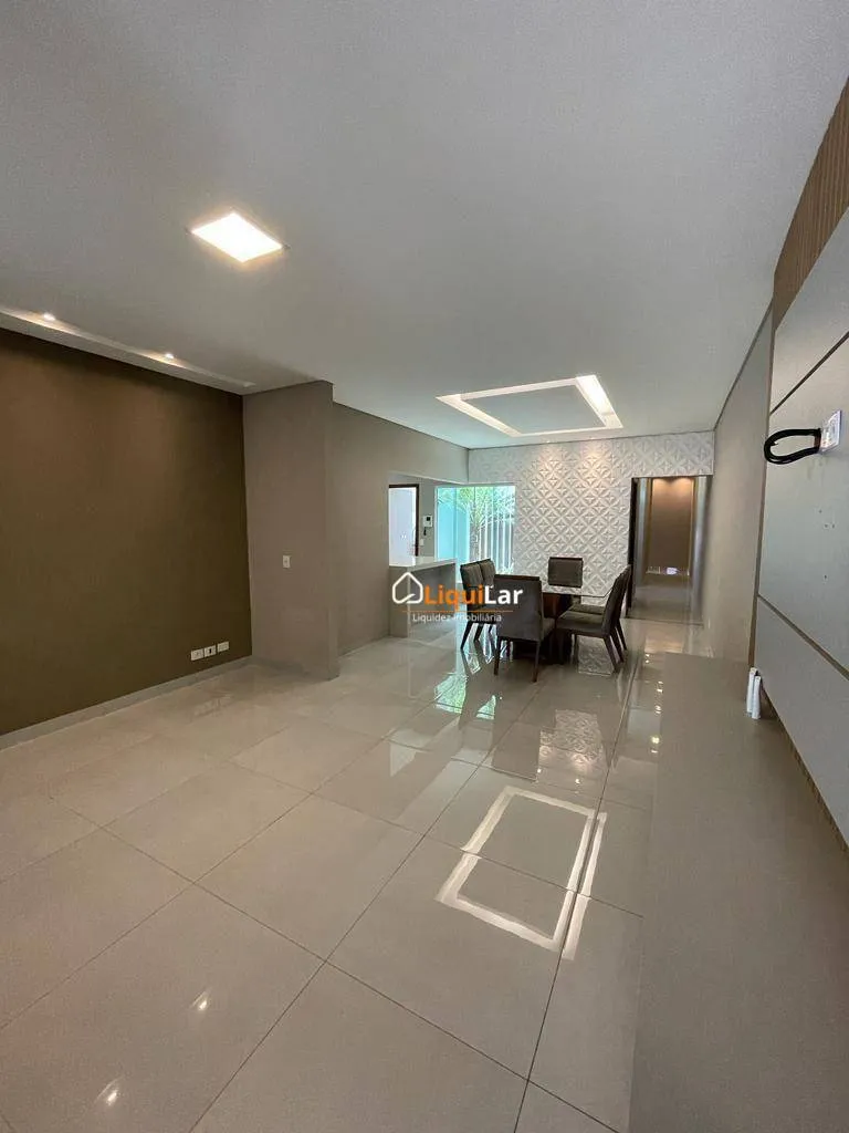 Imagem Casa Moderna no Silvia Regina com 2 Suítes, Espaço Gourmet e Acabamento Impecável