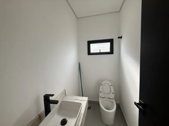 Imagem Linda Casa de 3 Suítes, Sauna, Piscina, Cascata Deslumbrante