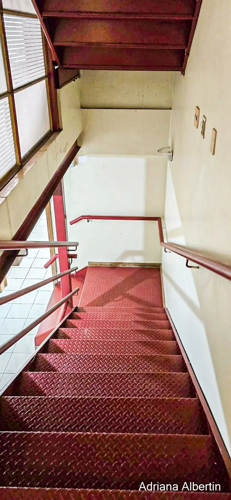 Imagem Prédio comercial com 239m²
