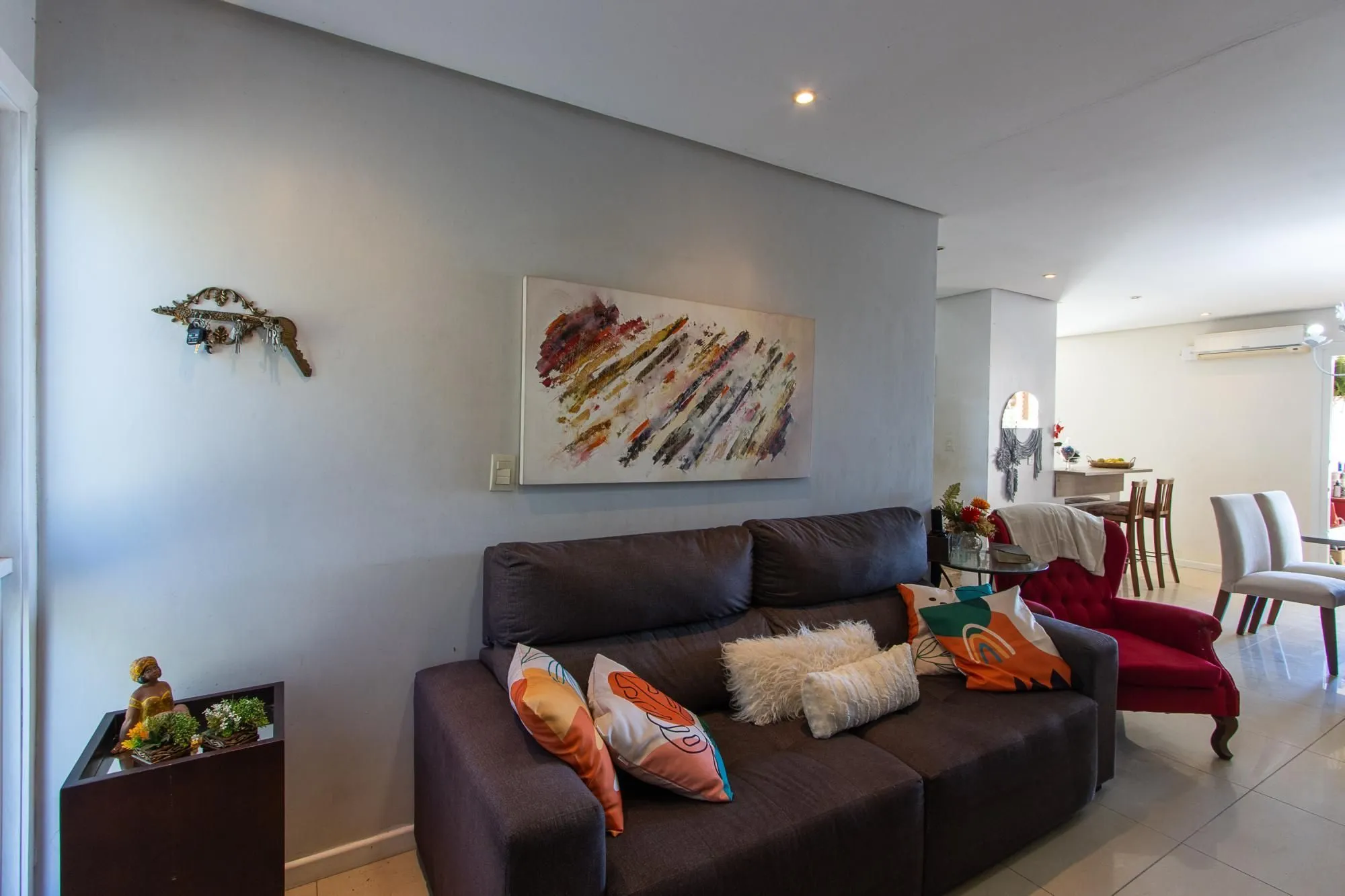 Imagem Casa com 3 dormitórios, suíte com closet e piscina no Condomínio Cinque Terre