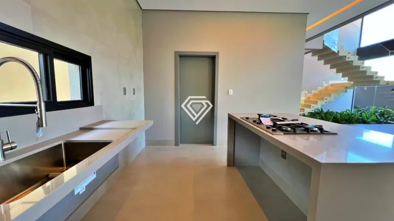 Imagem Sobrado 4 Suítes, 335 m² c/ lazer à venda no Condomínio Alphaville