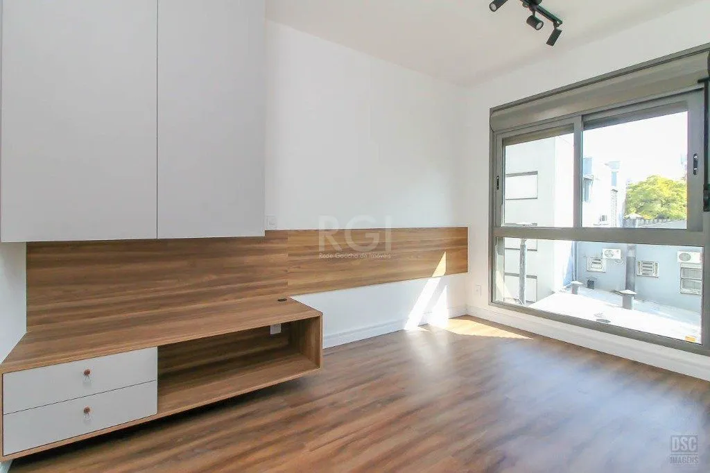 Imagem Semi mobiliado 2 quartos (1 suíte) e 1 vaga. Infra completa e ótima localização