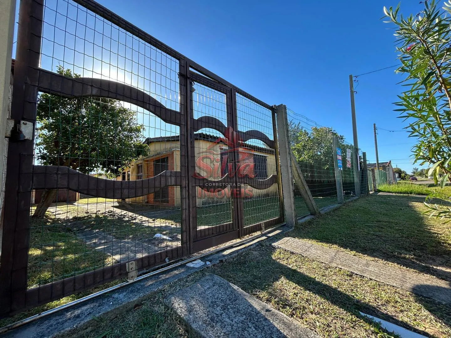 Imagem Casa 2 dormitórios a 300m do mar com pátio cercado