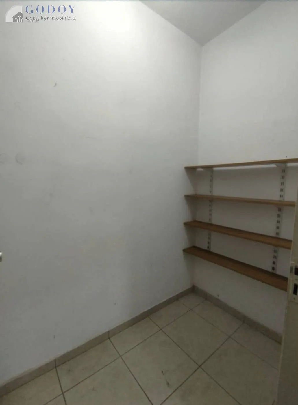 Imagem Casa ampla com 4 quartos, suíte, rancho e garagem em ótima localização