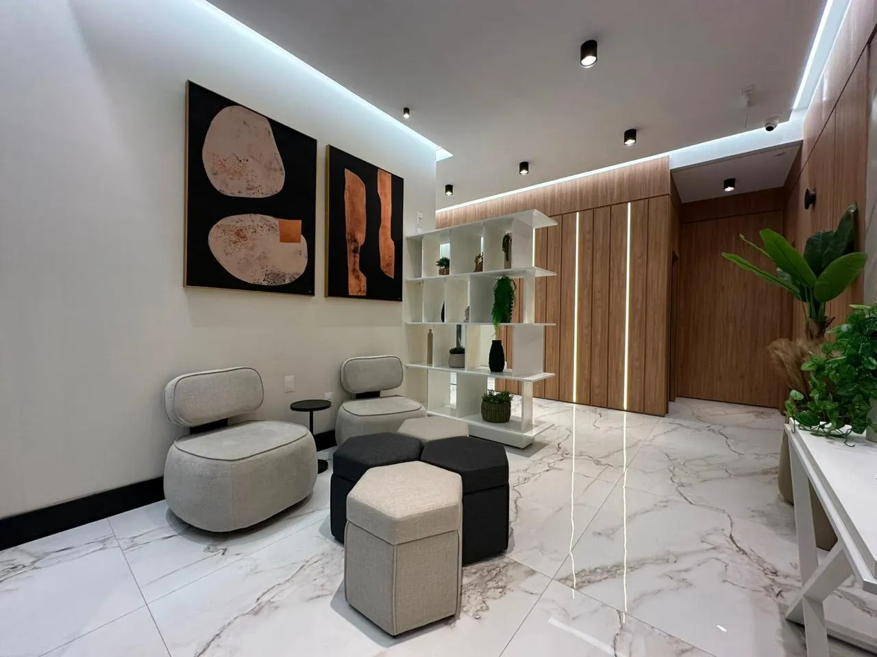 Imagem Apartamento à venda com 692m2 por R$ 950.000,00