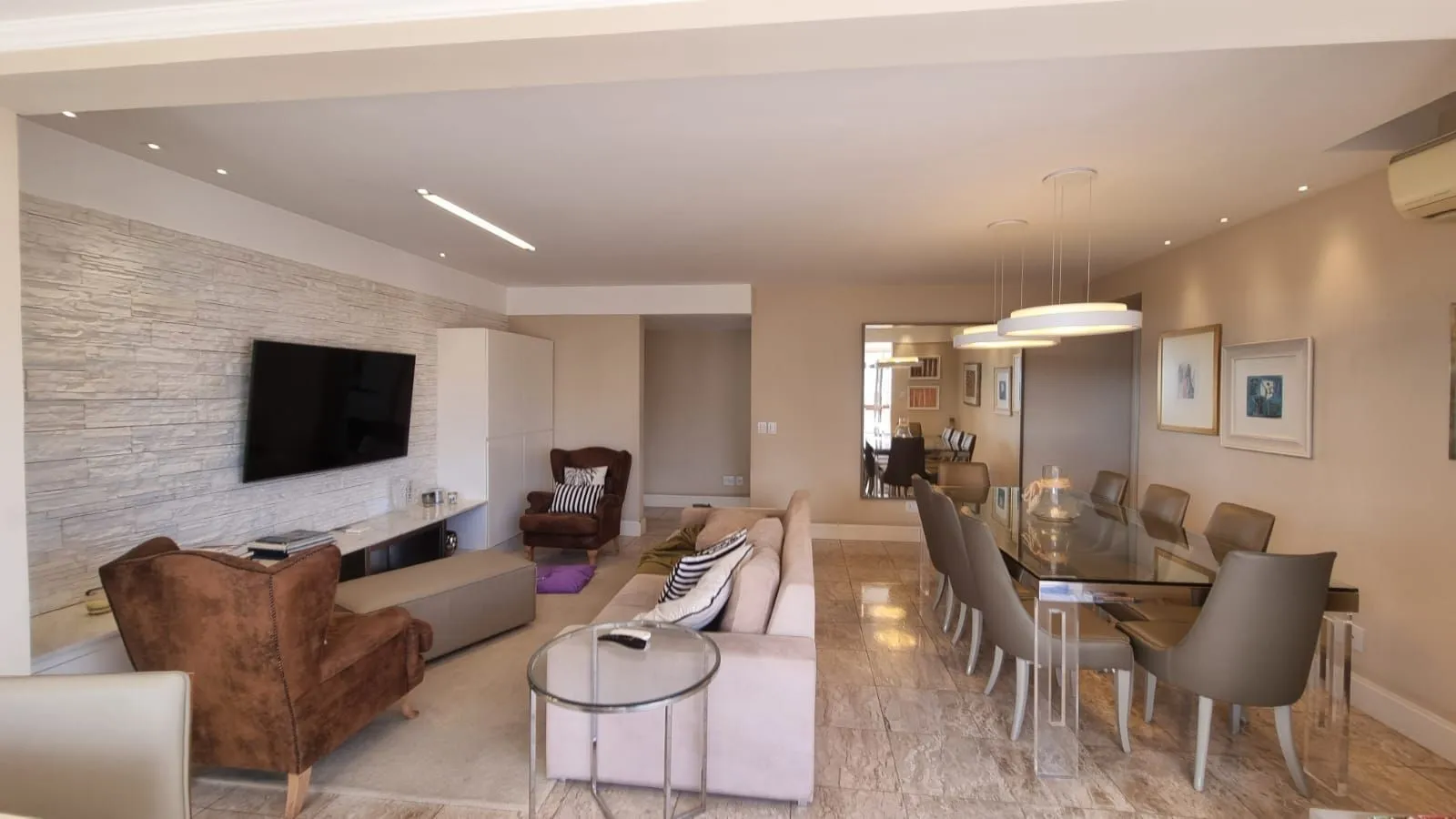 Imagem Apartamento 3 dormitórios com dependência, 127m privativos, duas vagas individuais no Bairro Higienópolis