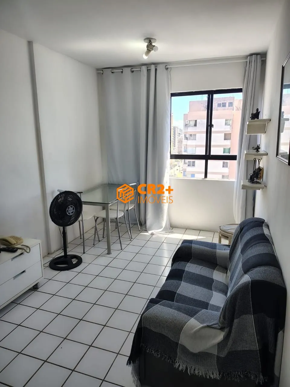 Imagem Vendo flat á menos de 100 metros do Mar, na Avenida Bernardo Vieira de Melo