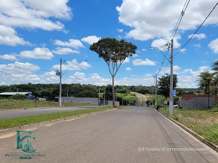 Imagem MAIS QUE UM LOTE: UMA OPORTUNIDADE DE INVESTIR NO SEU FUTURO