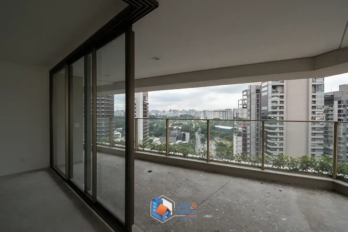 Imagem Apartamento para venda em Moema com 3 quartos, sendo 3 suítes, 221m²