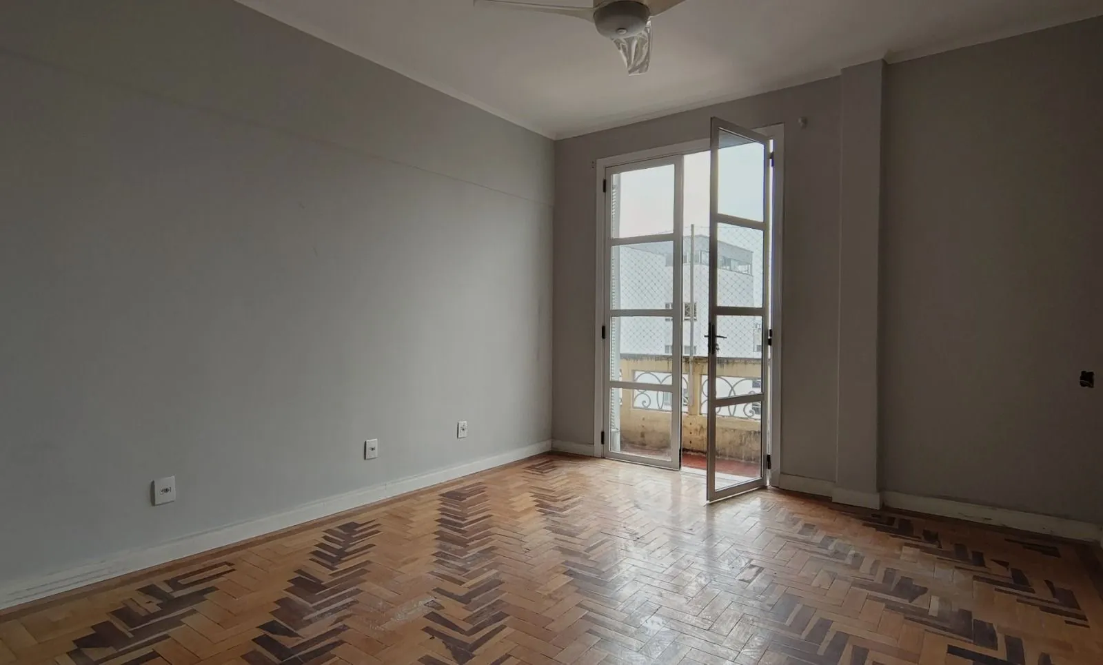 Imagem Apartamento de 3 dormitórios, 2 banheiros no Centro Histórico.