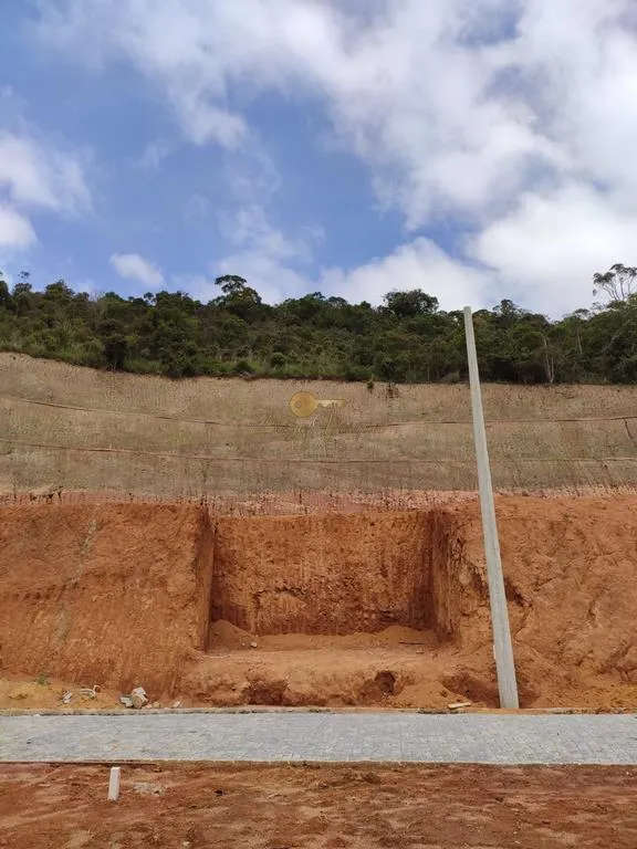 Imagem Terreno em Condomínio para Venda em Teresópolis / RJ no bairro Prata