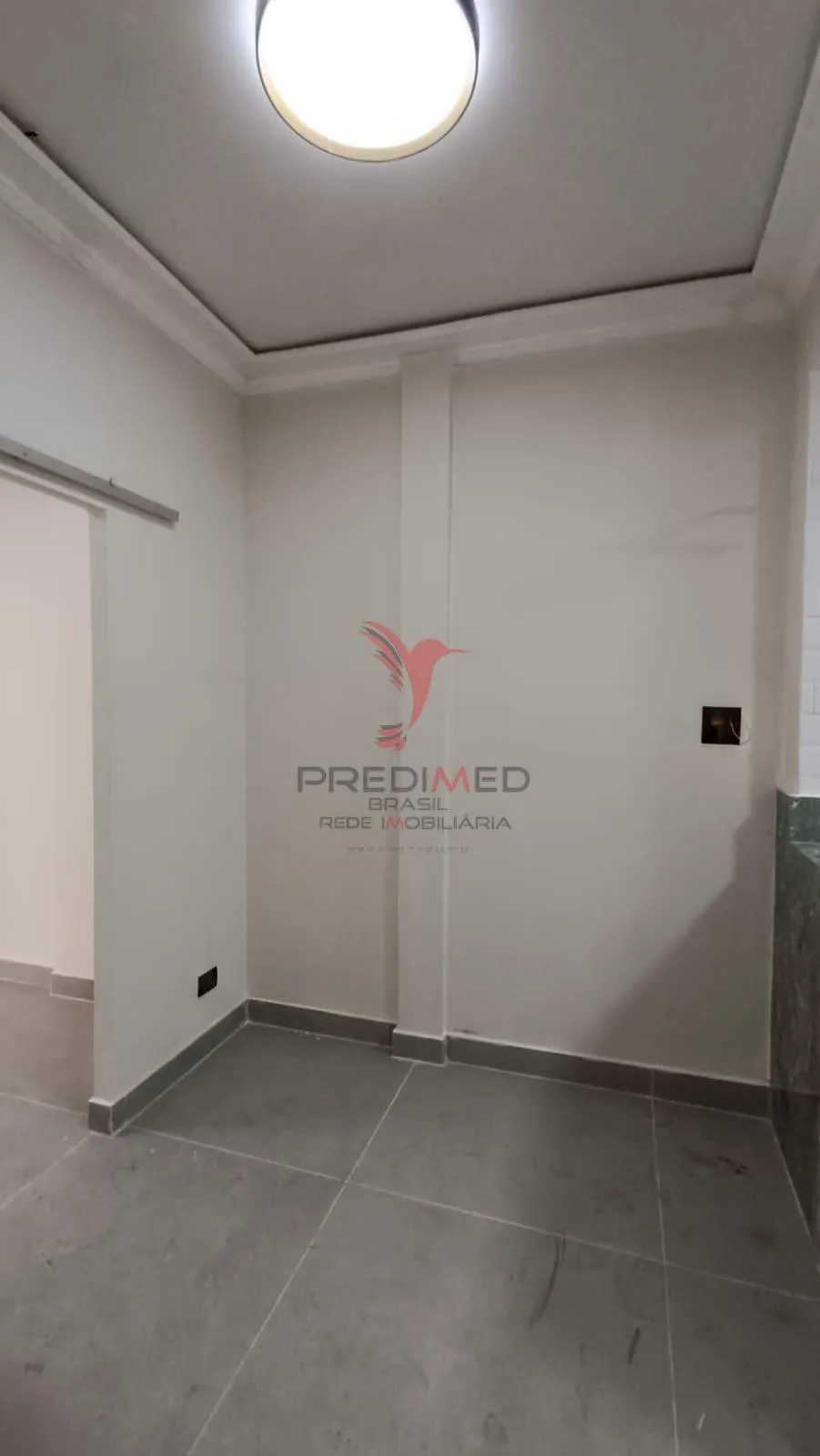 Imagem Apartamento todo reformado com 1 Dormitório com suite a 100 m da Praia