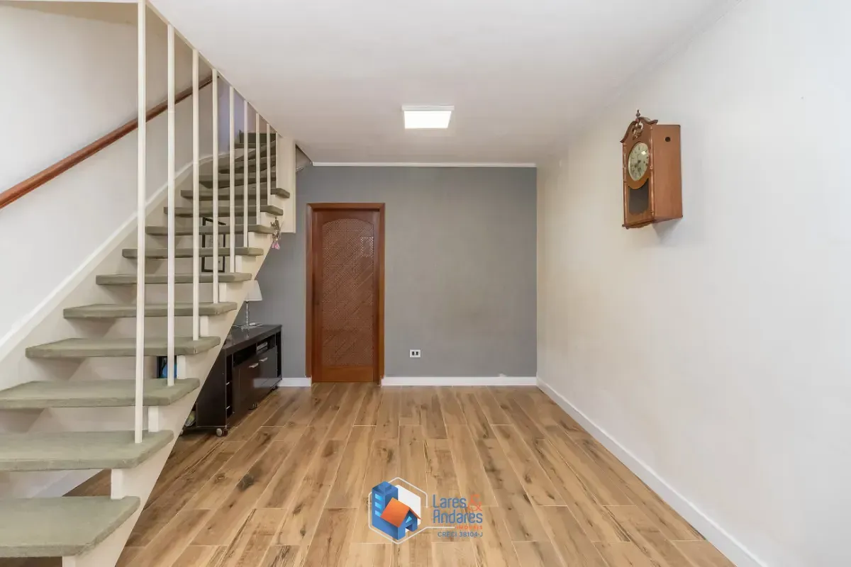 Imagem Sobrado para venda em Parque Residencial da Lapa com 3 quartos, sendo 2 suítes, 115m²