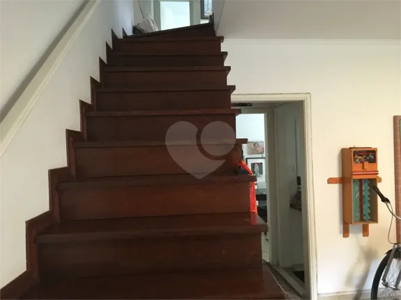 Imagem Casa à venda ou para alugar com 3 quartos, sendo 1 suíte, em Alto da Lapa, São Paulo - SP
