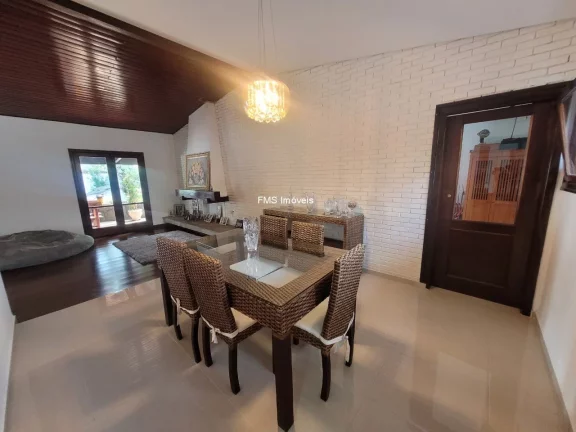 Imagem Casa Comercial de Luxo no Butantã, São Paulo-SP: 6 Quartos, 3 Salas, 7 Vagas de Garagem - 450,00m² de Área