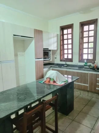 Imagem Sobrado com 4 dormitórios, 554 m² - venda por R$ 1.590.000,00 ou aluguel por R$ 15.325,00/mês - Centro - Poá/SP