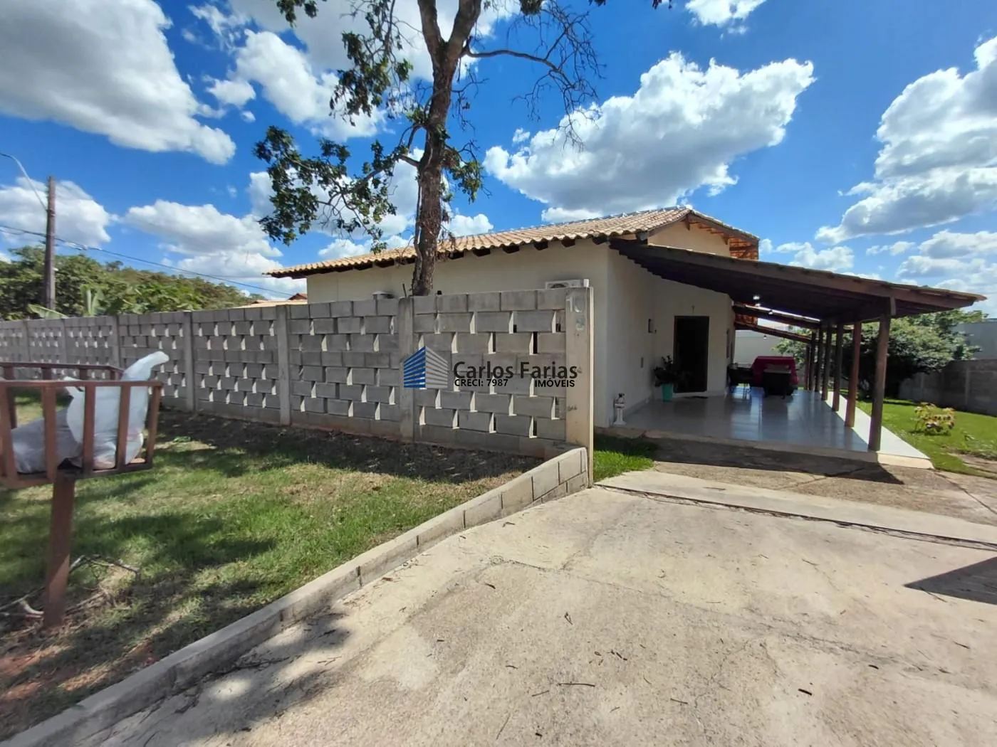 Imagem Casa em Condomínio para Venda em Brasília, Setor Habitacional Jardim Botânico, 2 dormitórios, 2 suítes, 3 banheiros, 4 vagas