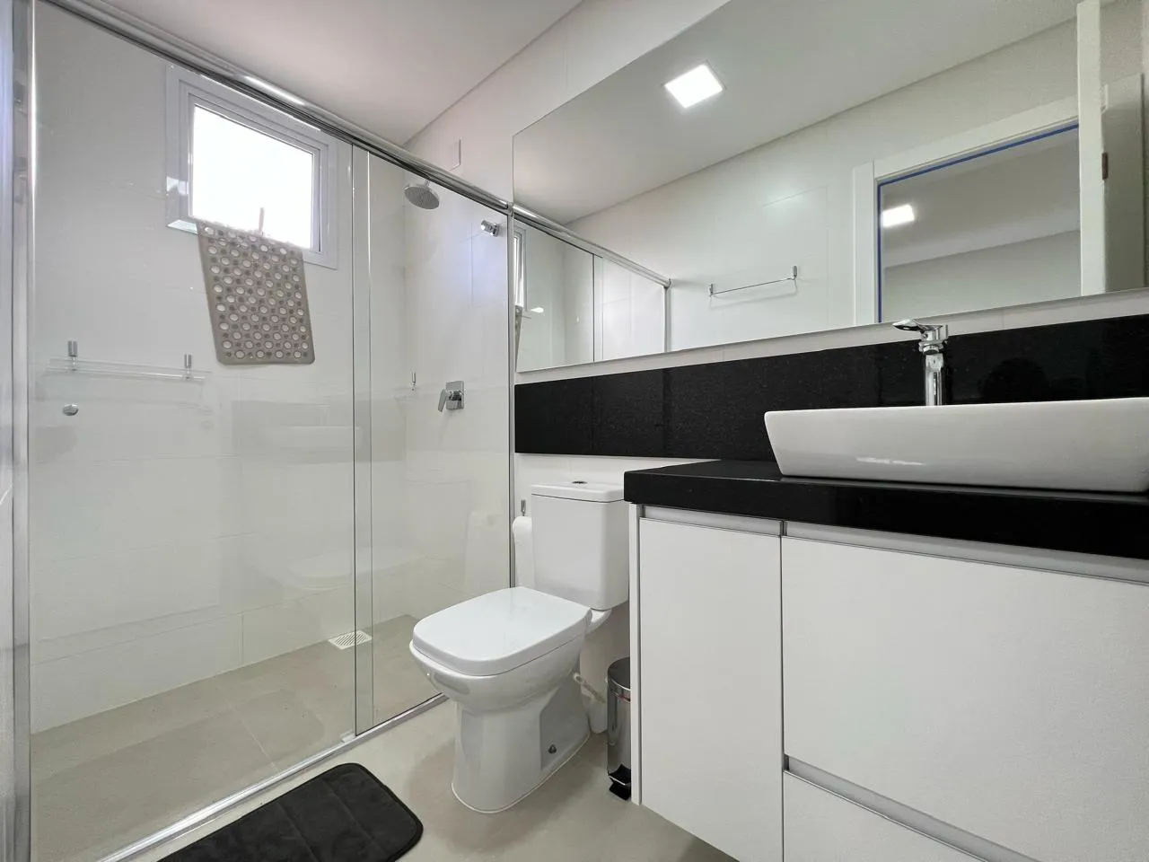 Imagem Apartamento à venda com 130m2 por R$ 2.500.000,00