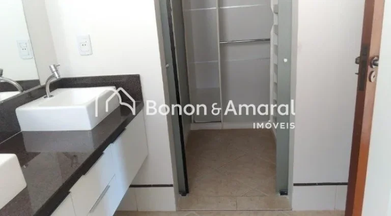 Imagem Belíssima casa para locação no Condomínio Florada da Mata, em Valinhos localizada em região pri...