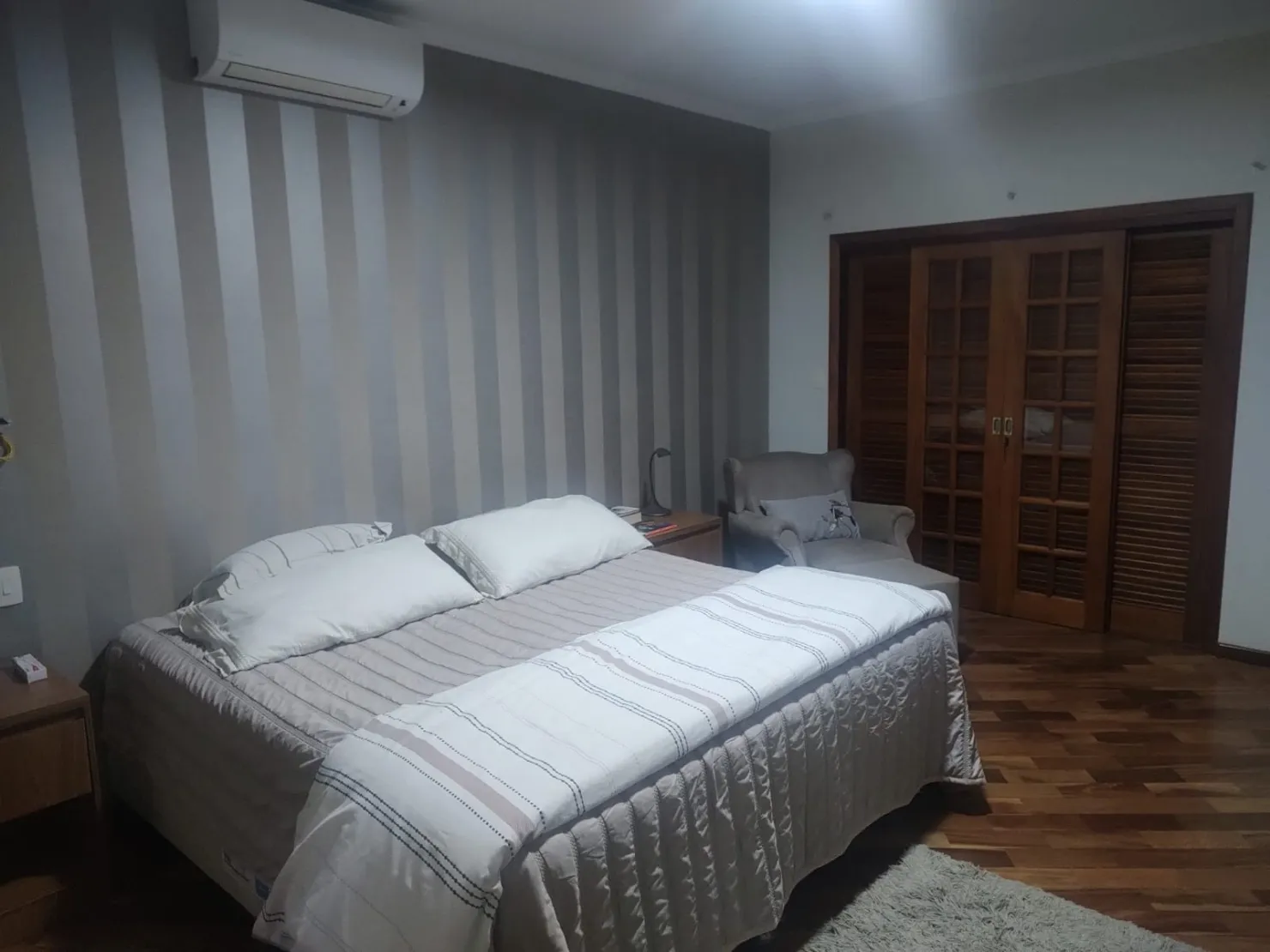 Imagem Casa à venda 4 Quartos, 4 Suites, 4 Vagas, 395M², Urbanova, São José dos Campos - SP | Condomínio Alto da Serra I