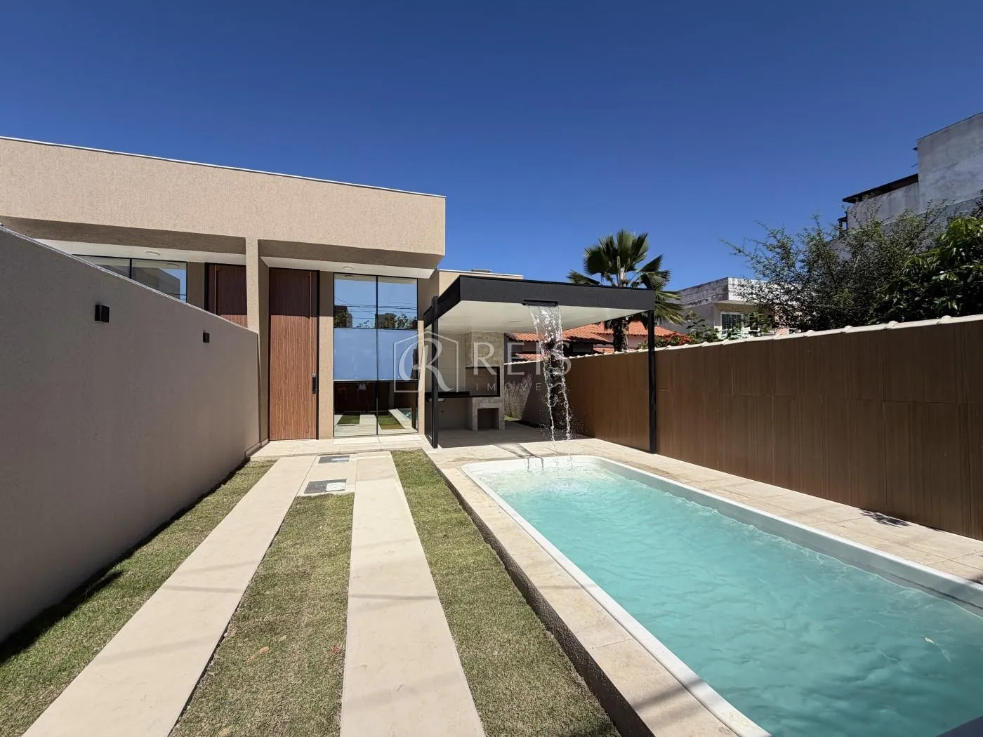 Imagem Casa para Venda em Rio das Ostras, Ouro Verde, 3 dormitórios, 1 suíte, 3 banheiros, 2 vagas