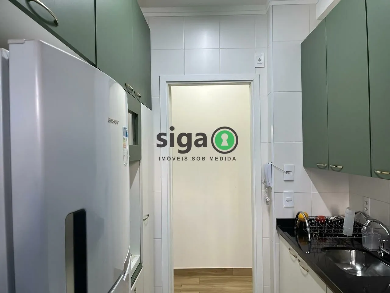 Imagem Apartamento a venda no Campo Belo com 3 quartos, 2 banheiros e 3 vagas.