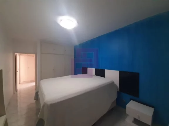 Imagem Pitangueiras, pé na areia. Próximo ao resturante Avelinos.