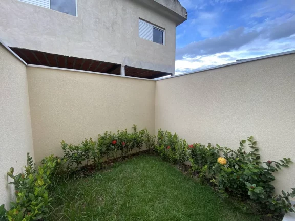 Imagem Sobrado a venda com 2 suítes no Jardim Abaeté