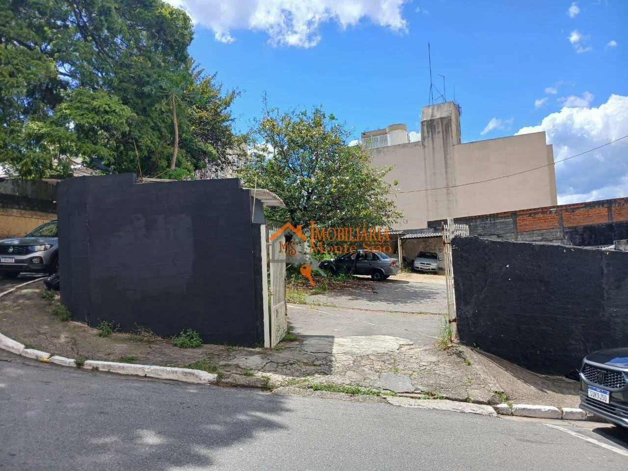 Imagem Terreno à venda, 400 m² por R$ 2.000.000,00 - Centro - Guarulhos/SP
