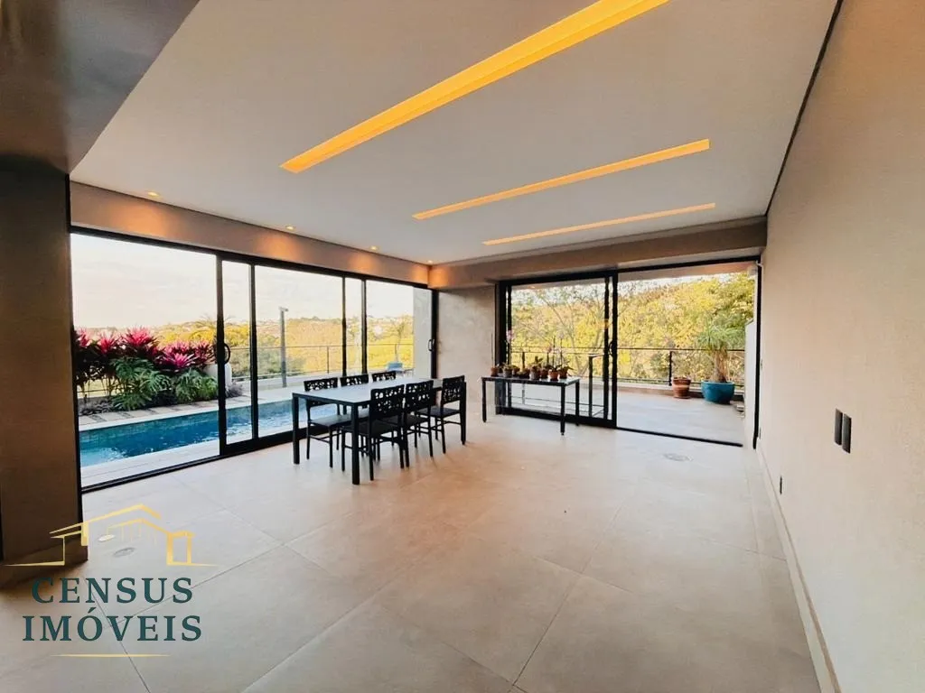 Foto do imóvel: Casa de luxo em condomínio no Mont' Alcino em Valinhos-SP: 3 quartos, 3 suítes, 3 salas, 1 banheiro, 6 vagas e 350m². em Condomínio Mont´Alcino