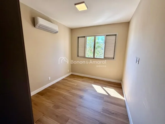 Imagem Excelente oportunidade no Cambuí! 
Apartamento com 100m² de área útil, totalmente reformado e pr...