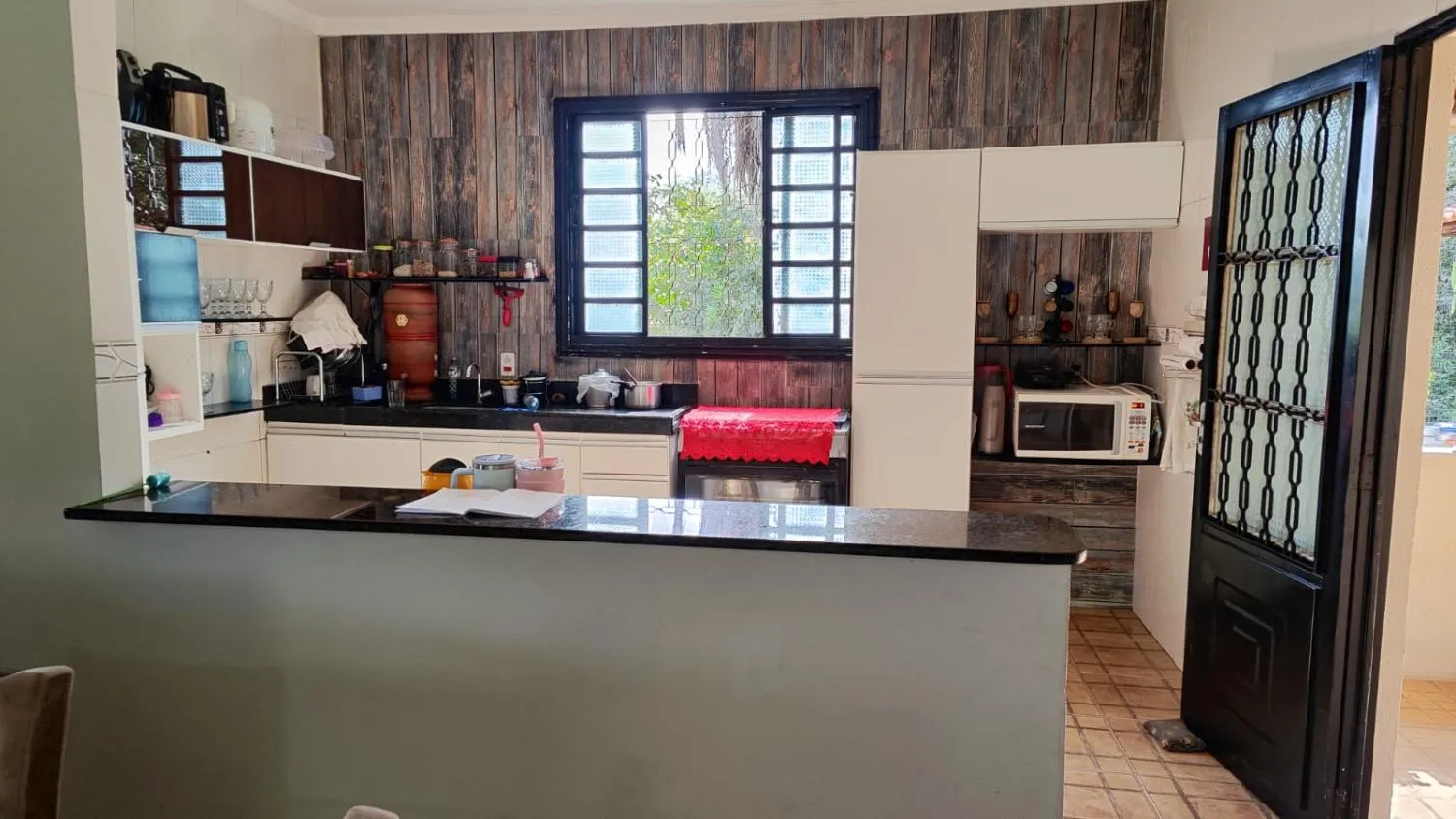 Imagem Linda chácara à venda em Contagem/MG com 2.400 m² em condomínio fechado