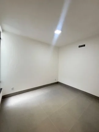 Imagem Casa 2/4 Com Suite No Maysa Em Goiania