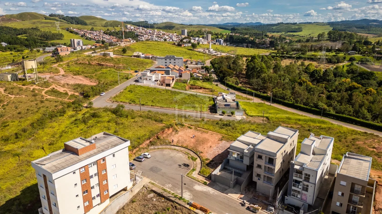 Imagem Terreno 571 m² à venda em Residencial Veredas, Poços de Caldas