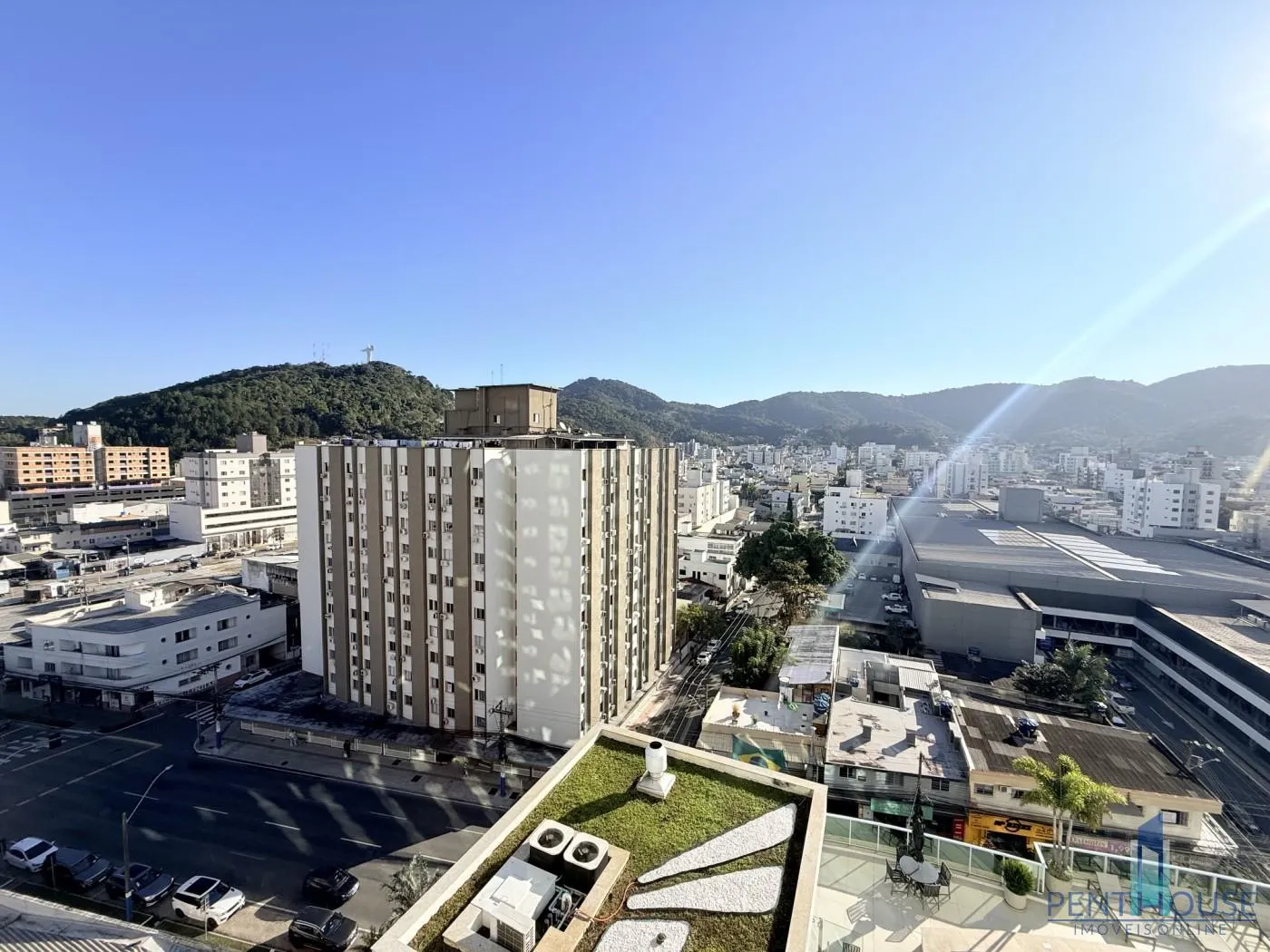 Imagem Apartamento Zona Central para Venda em Balneário Camboriú, CENTRO, 4 dormitórios, 2 suítes, 3 banheiros, 2 vagas