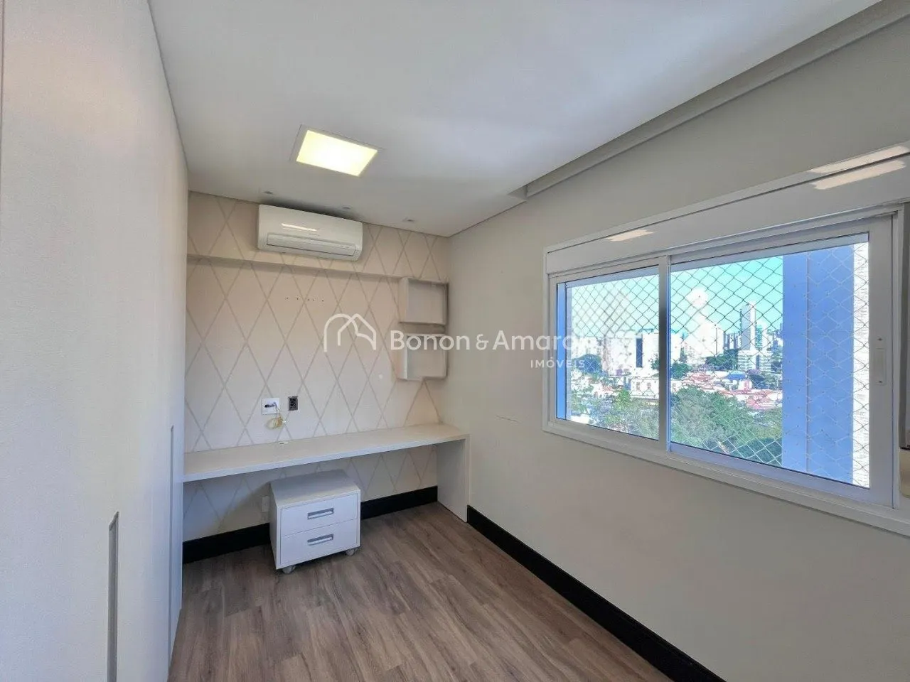 Imagem "Luxuoso Apartamento no Taquaral: Sofisticação, Conforto e Exclusividade"
