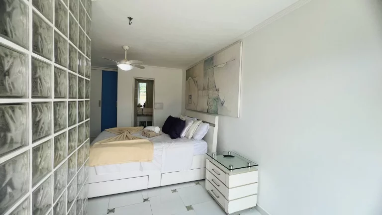 Imagem Flat à venda Riviera módulo 6 andar alto finamente decorado