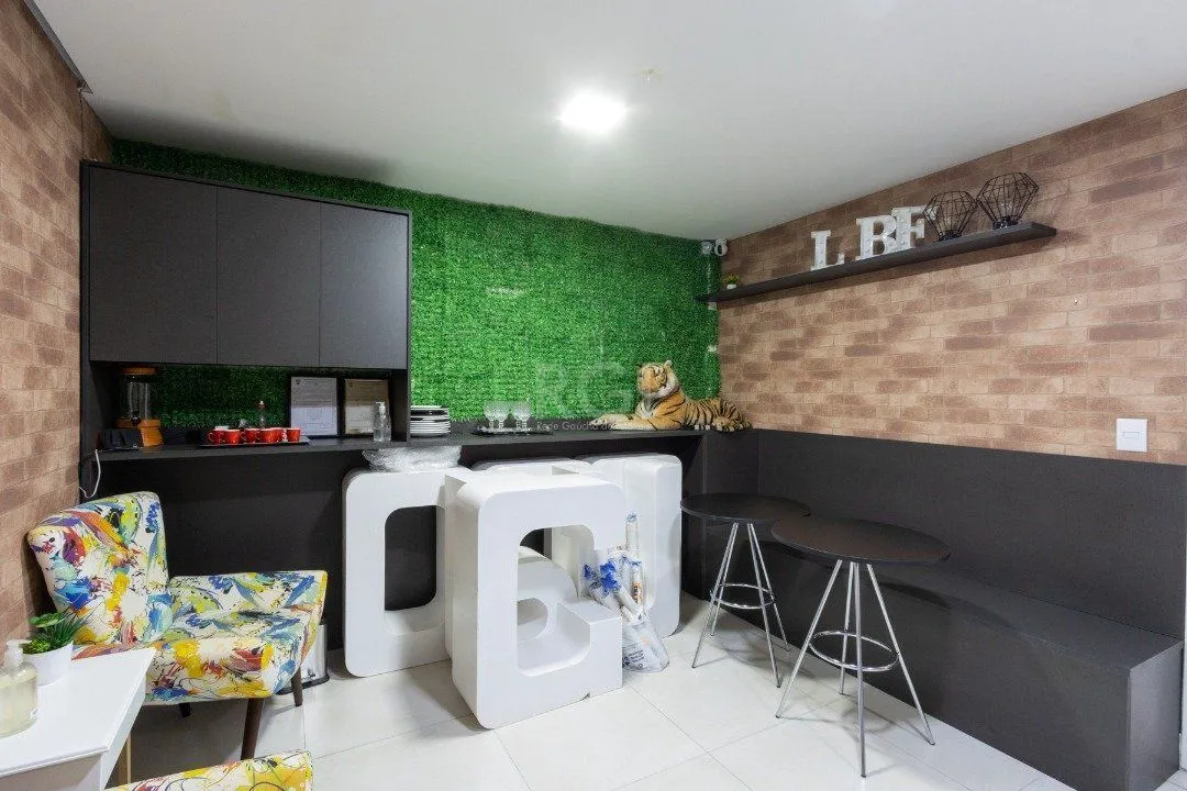 Imagem Sala em andar inteiro com 157,44 privativos