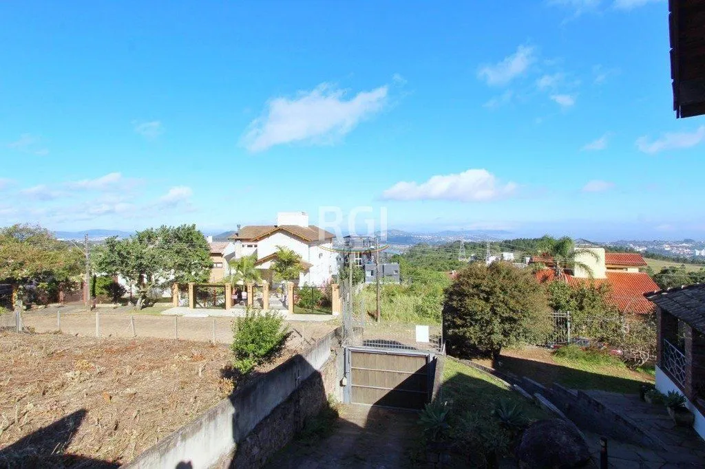 Imagem Casa para Venda - 269.06m², 4 dormitórios, sendo 2 suites, 5 vagas - Teresópolis